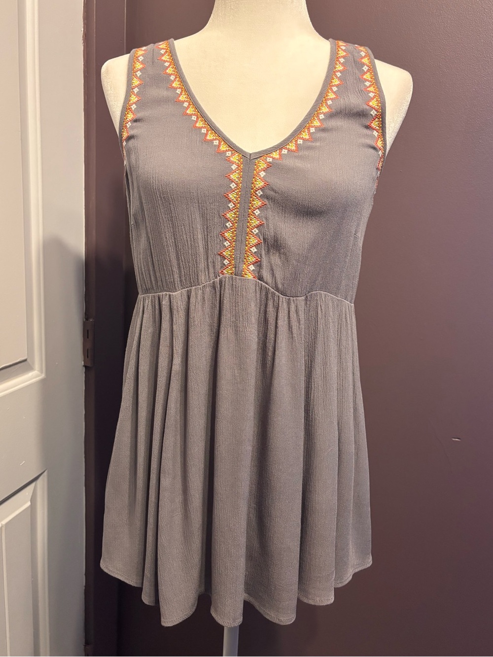 NWOT! Torrid Size 00 Embroidered Gray Gauze Babydoll Tank